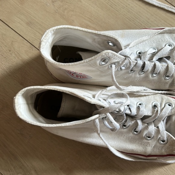 Converse - Picture 3 of 7